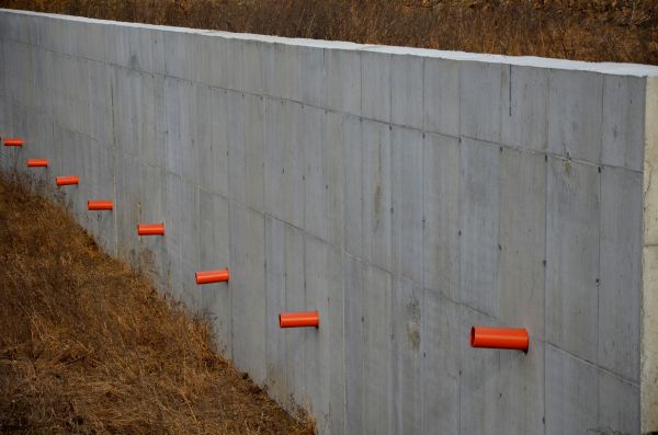 Concrete Wall Installation in Crossville